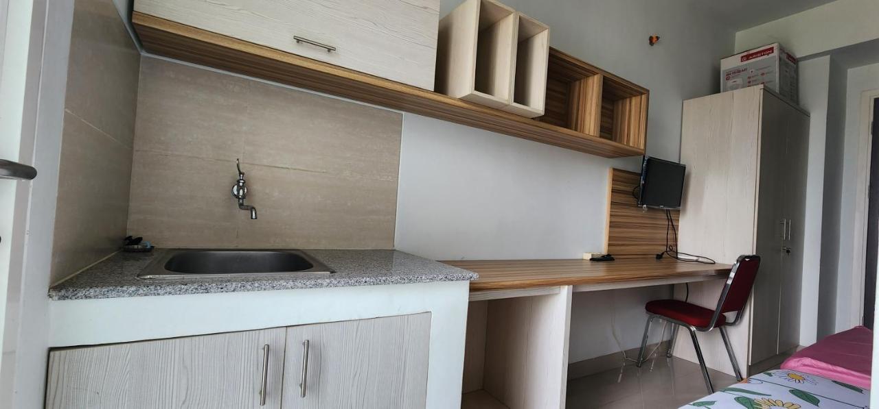Apartemen Student Castle Джокьякарта Экстерьер фото
